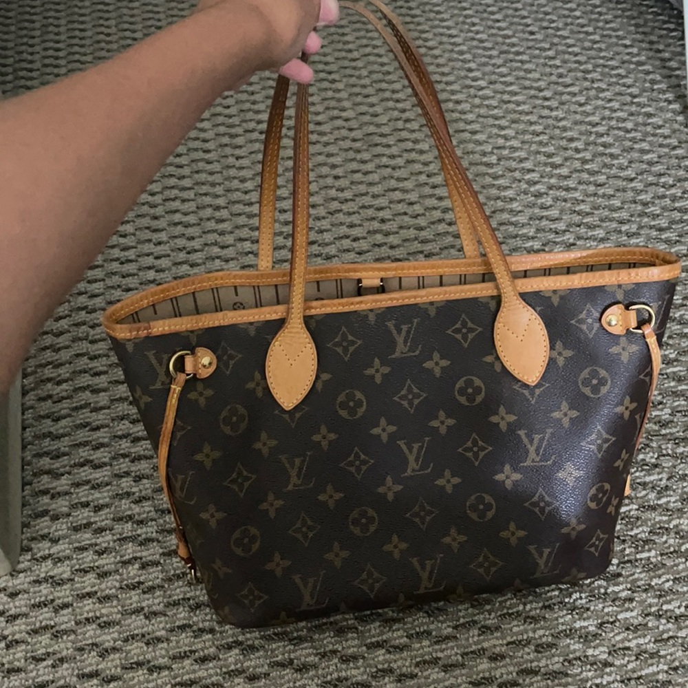 Louis Vuitton Neverfull PM
